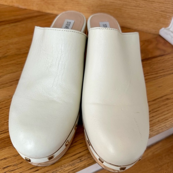 Steve Madden Brooklyn 1 Studded Clogs - Picture 3 of 7